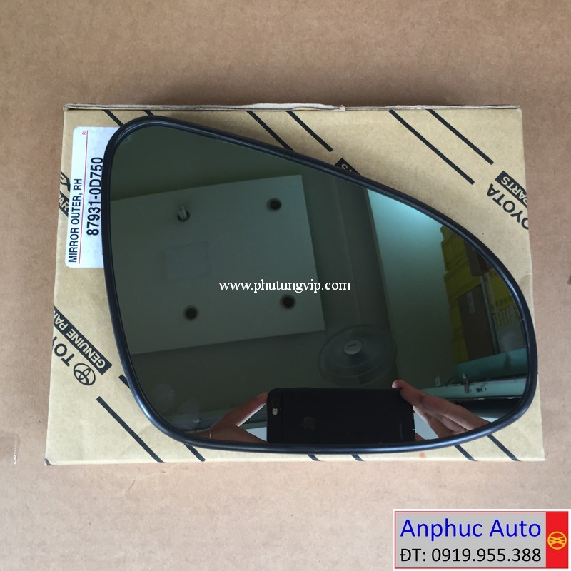 mat-guong-chieu-hau-Toyota-Vios-2014-hang.jpg