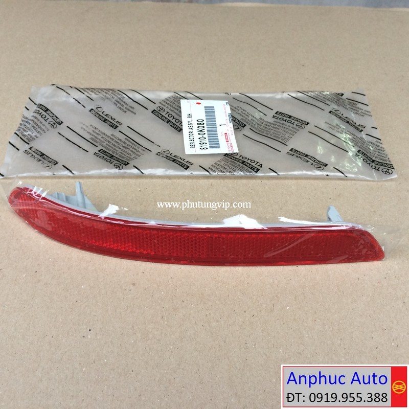 den-phan-quang-can-sau-Innova-2015-2016-81910-0K080.jpg