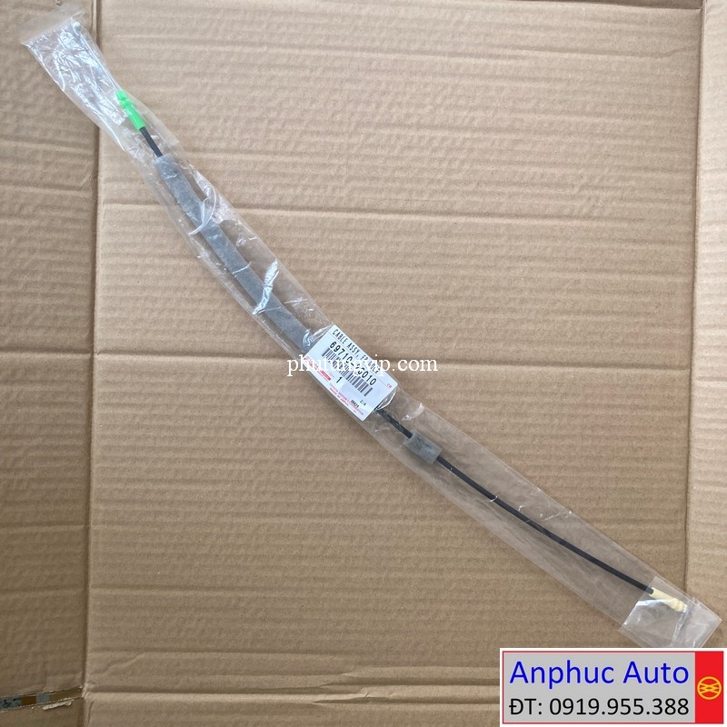 day-cap-ngam-cua-truoc-trai-Hiace-2018-OEM-69710-26010.jpg
