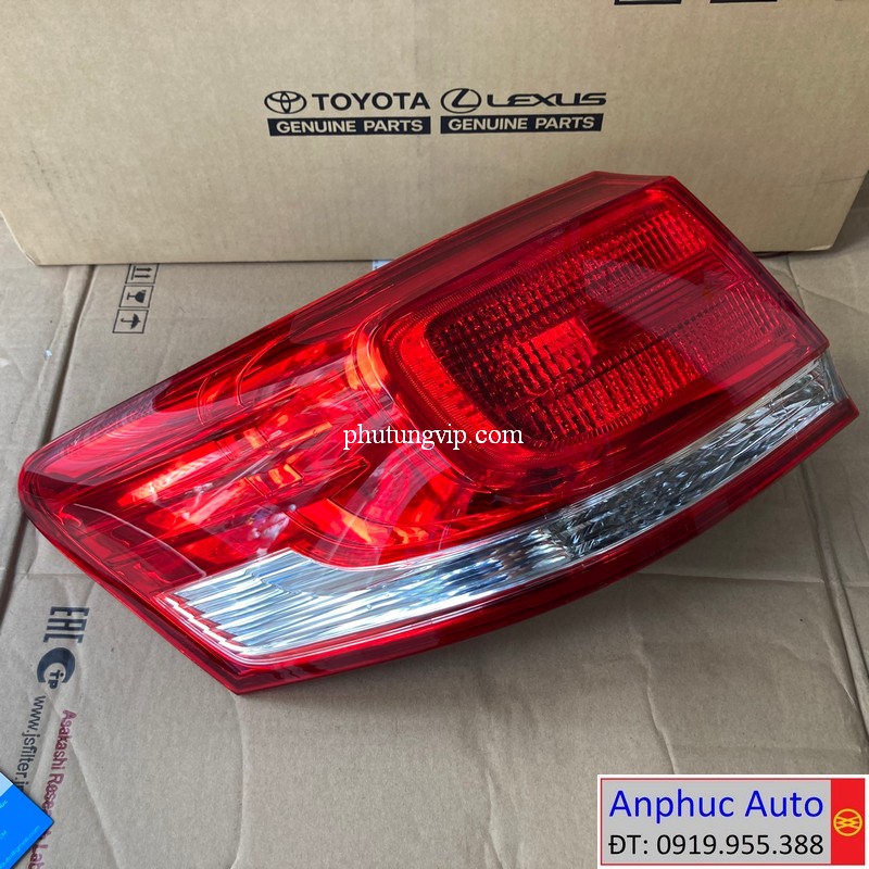 den-hau-trai-camry-2012-81561-06360.jpg
