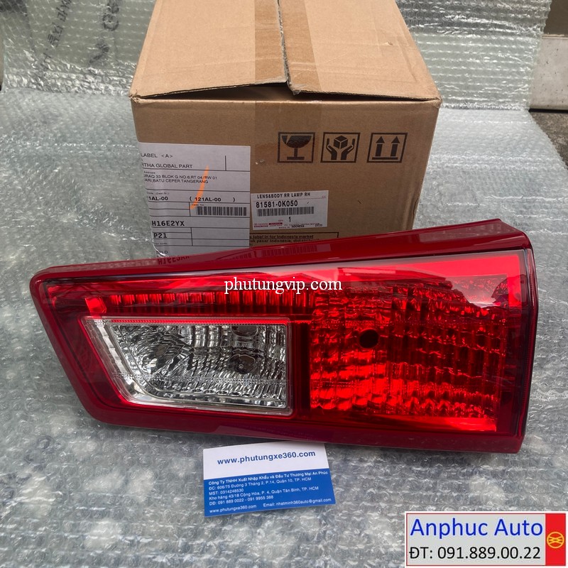 den-cop-sau-phai-innova-2018-81581-0K050.jpg