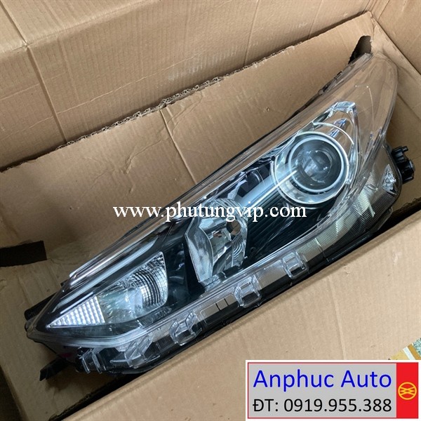 den-pha-trai-Toyota-Vios-2022-81170-0DF71.JPG