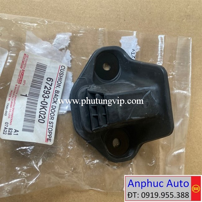 cao-su-dem-cop-sau-Toyota-Fortuner-Innova-2019-67293-0K020.jpg