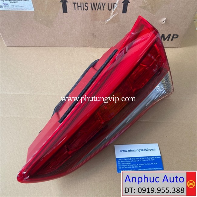 den-cop-sau-phai-Hyundai-Tucson-2023-92404-D3100.jpg