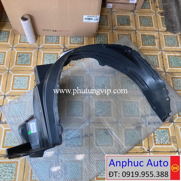 long-ve-chan-bun-truoc-trai-Toyota-Yaris-Cross-2025-53806-BZ110.jpg