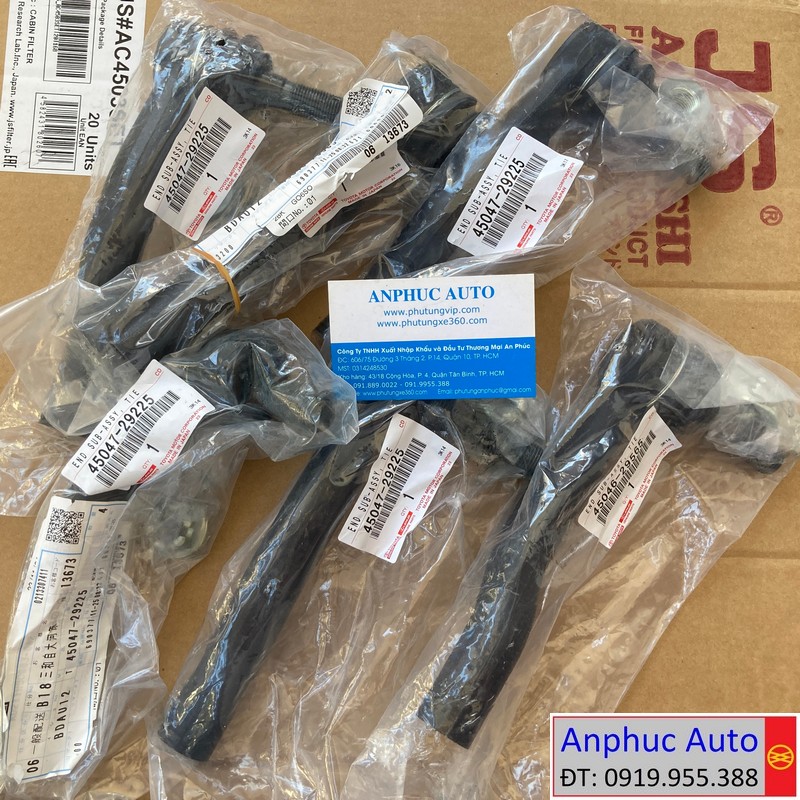 rotuyn-lai-ngoai-Hiace-45046-29565-45047-29225.JPG