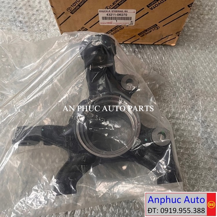 ngong-moay-o-tru-lai-Innova-432110K070.jpg