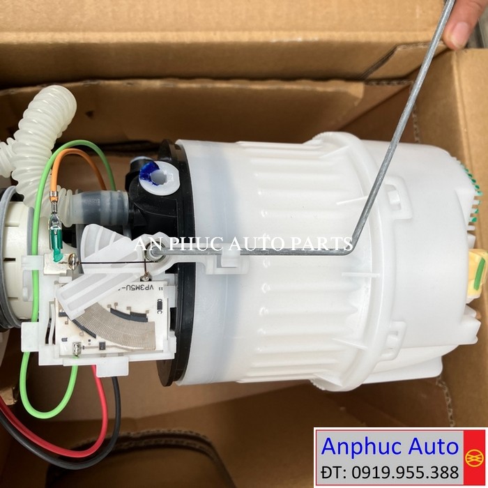 bom-xang-Ford-Focus-3M519H307AV.jpg